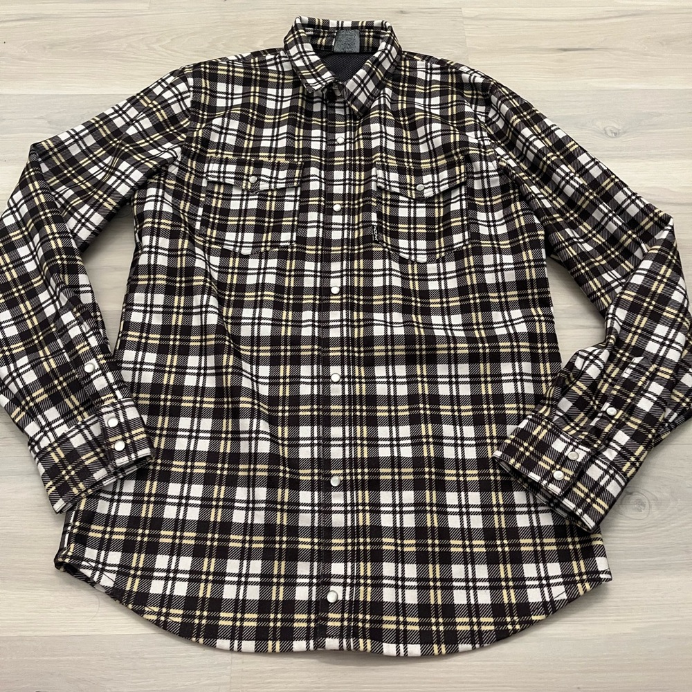 Lightweight Men’s volcom jacket size XL
